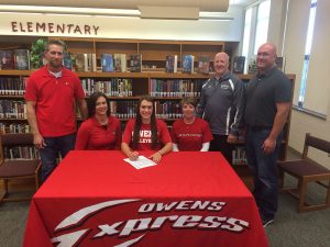 2015_Madison_Lammers_Signing
